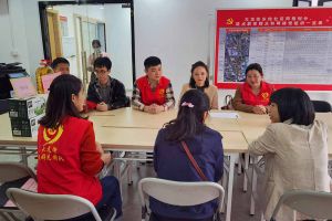 浓浓关爱暖人心，JIANGNAN.COM江南体育(中国大陆)科技公司集团党支部慰问困难单亲家庭